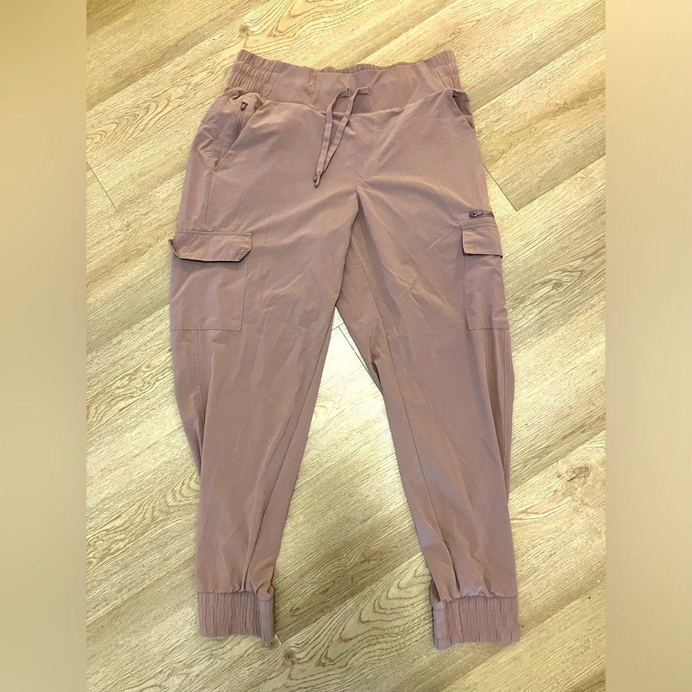 Women’s Mid-rise All in Motion Cargo Jogger